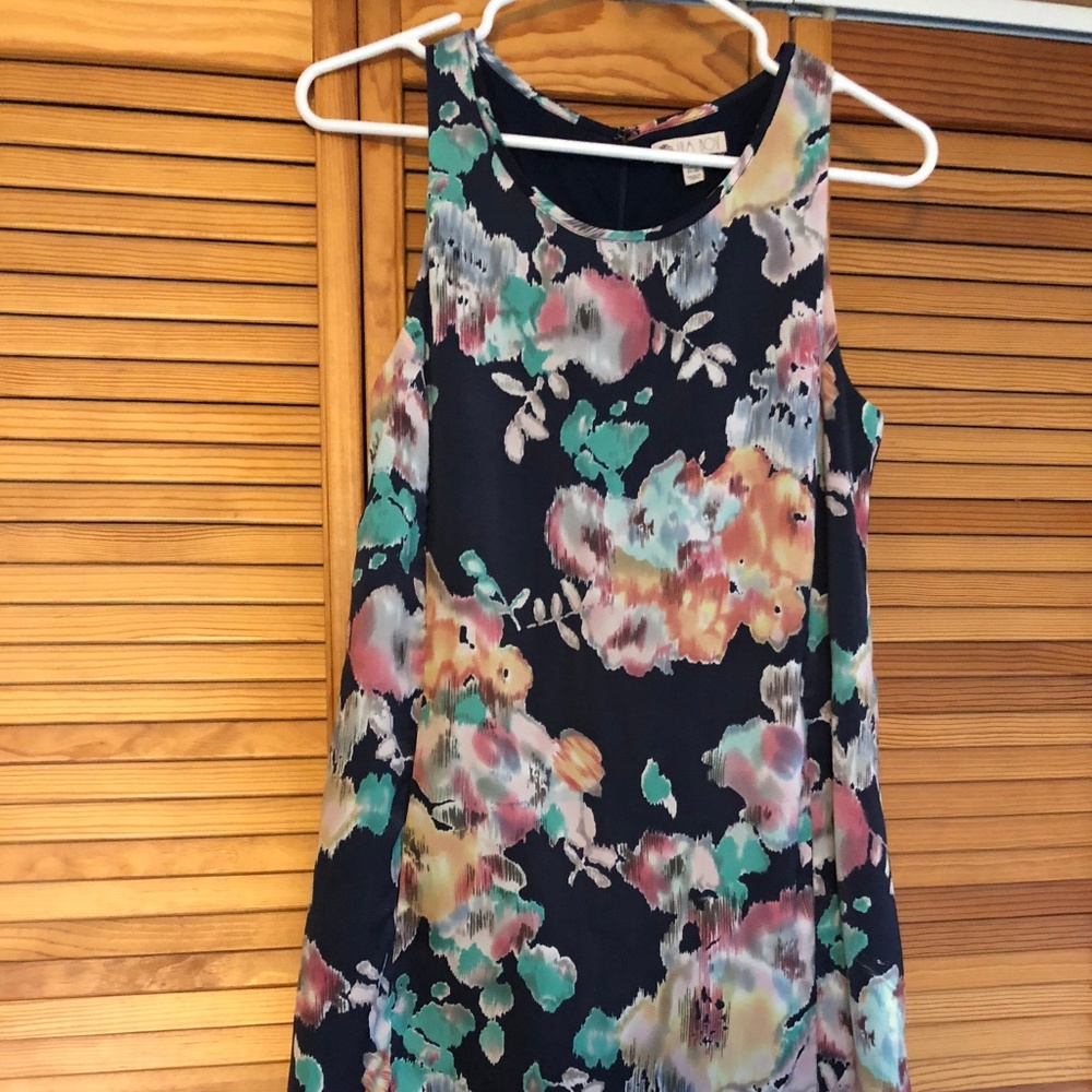 Lila Rose Floral Shift Dress